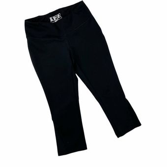 New Balance Solid Black Activewear Pull-On Capri Crop Athletic Leggings  Small - $7 - From Reclaimed