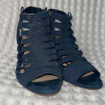 Vince camuto 2024 blue booties