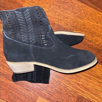 Coldwater creek store ankle boots