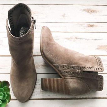 vince camuto finchie