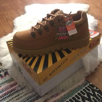 Outfitters Skechers Gold Size 7 - $55 (26% Off Retail) New With Tags - From Averee