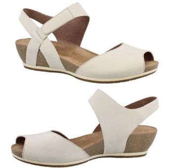 Dansko Vera Wedge Sandal 39 Oyster Cream Nubuck Leather