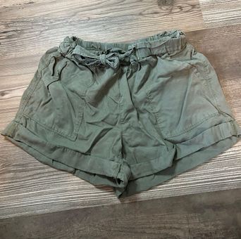 Paper Bag Shorts Green