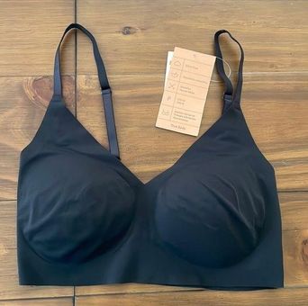 True & Co Triangle Convertible Strap Bra Bralette black size