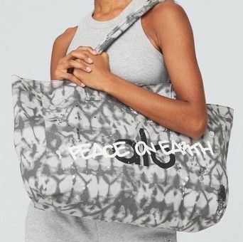 Alo Yoga Peace on Earth Tote Bag Limited Edition - $30 - From Chloe