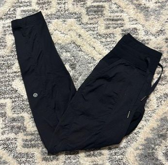 Lululemon Joggers Black Size 2 - $60 (38% Off Retail) - From Brylee