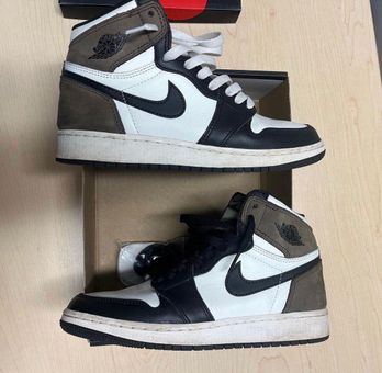 Air Jordan 1 Retro High OG GS “Dark Mocha” Brown Size 6.5 - $200