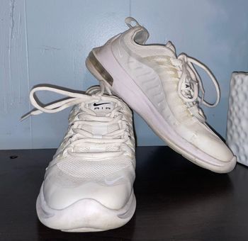 nike air max axis 9.5