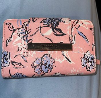 tahari wallet price