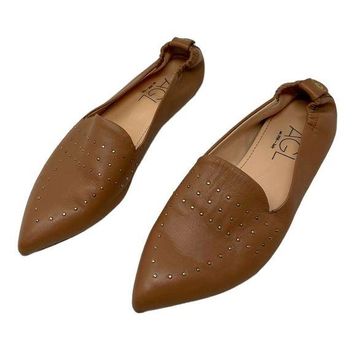 AGL Attilio Giusti Leombruni Tan Leather Studded Pointed Toe Size