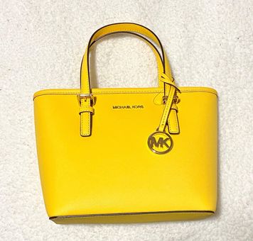 Leather handbag Michael Kors Yellow in Leather - 37088246