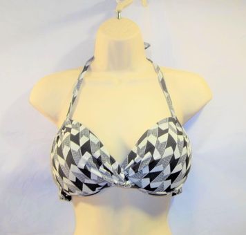 JC Penny JCP Womens Bikini Swim Top Size Medium Push Up Padded Ties  Geometric Black White Multiple / no dominant color - $7 - From  EnchantedRealm