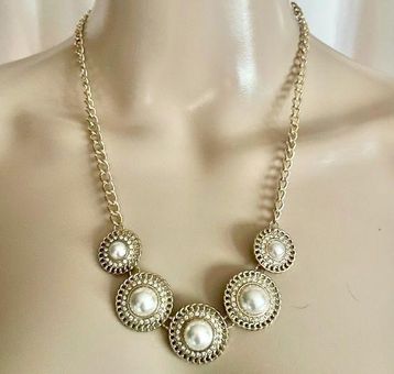 Rhinestones and pearls disc necklace - $24 - From Valerie