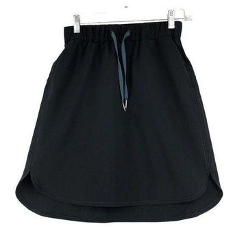 Lululemon Womens Size 4 On the Fly Skirt Black Drawstring Waist