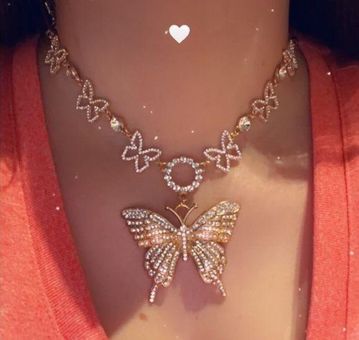 Amazon.com: Erimberate Bohemian Crystal Butterfly Pendant Necklace Vintage  Pearl Choker Necklace Rhinestone Butterfly Necklace Chain Short Pearl Chain  Necklace Jewelry for Women and Girls : Clothing, Shoes & Jewelry