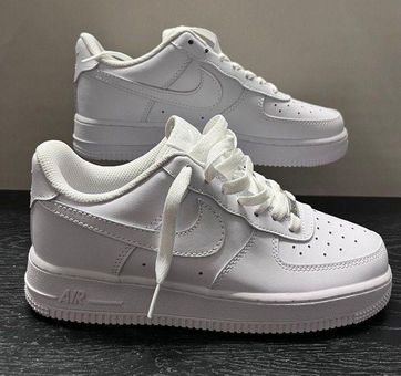 Nike Air Force 1 '07 Women's Shoe Size 7 (White)