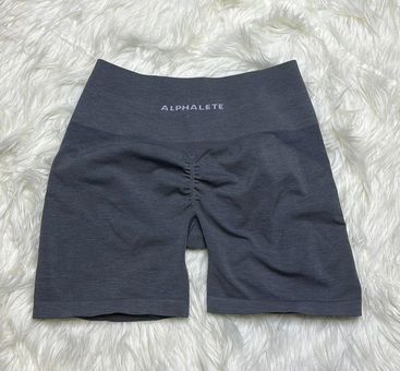 Alphalete amplify shorts - medium grey