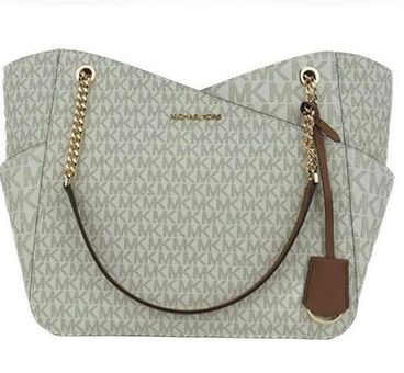 White Michael Kors Purse With Gold Chain