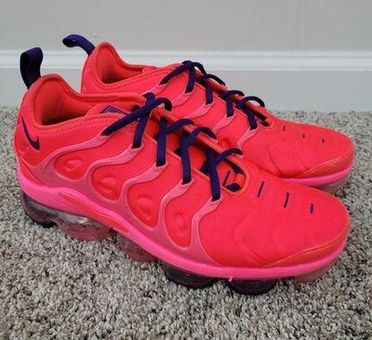 nike vapormax plus bright crimson pink blast