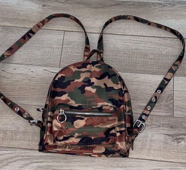 Saint Laurent Sac Université medium camouflage-print suede shoulder bag |  Bags, Shoulder bag, Brown shoulder bag
