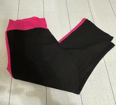 iLoveSia Raspberry Pink and Black Capris Leggings Size XL NWT - $19 New  With Tags - From Brilliant