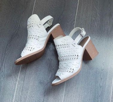 Charming Charlie Women Sandals White Size 7 30 45 Off