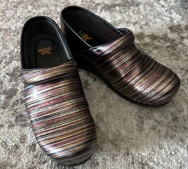 Dansko on sale nursing clogs