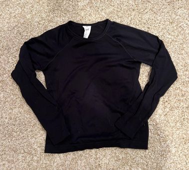 Athleta Girl Long Sleeve Black Power Up Seamless Top Girls Size XS - $30  (45% Off Retail) - From Edi