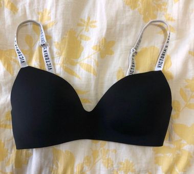 Victoria's Secret T-Shirt Lightly Lined Wireless Bra Black Size M - $25  (55% Off Retail) - From Brooke