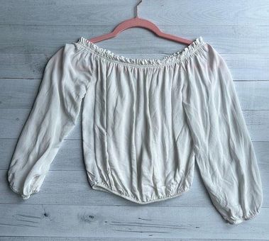 brandy melville off the shoulder top  Tops, Brandy melville tops, Off the  shoulder