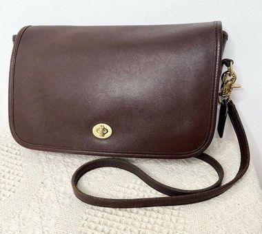 COACH Women's Leather Clutch Handbag Bag Purse in Brown