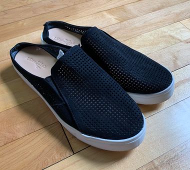 Universal Thread Slip-On Shoes