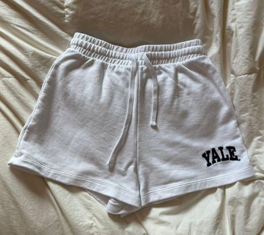 ZARA Yale University White Shorts Size M - $12 (60% Off Retail