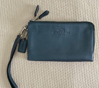 COACH Double Corner Zip Wristlet In Pebble Leather in Blue