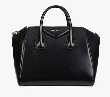 Givenchy black shop purse