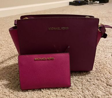 Medium Pebbled Leather Envelope Wallet | Michael Kors Canada