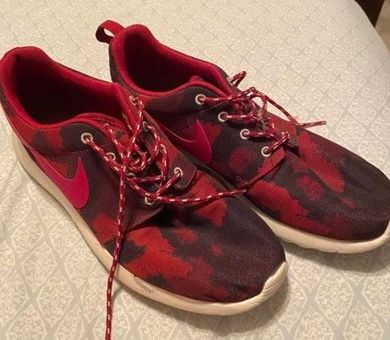 Nike Roshe Run Camo Red Size 10 - $20 (80% Off Retail) - From Chris