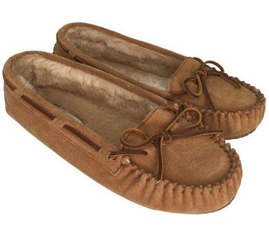 Minnetonka cally suede on sale slipper