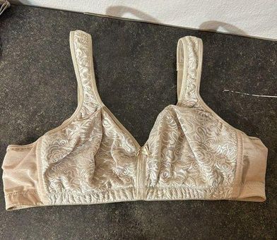 Breezies Tan Beige Wireless Lace Bra Size 42C - $10 - From Sahara