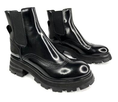 Alexander McQueen Wander Chelsea Boots - Black