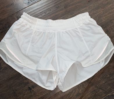 Lululemon Hotty Hot Short 2.5” Size 6 