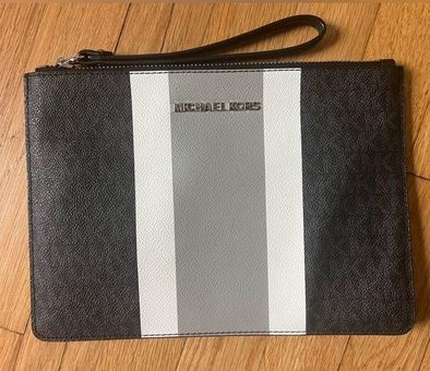 Michael Kors Jet Set Leather Pouchette - Brown