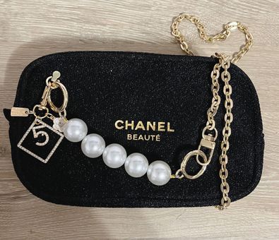 Chanel Makeup Cosmetic Case Purse Pouch Shoulder Bag - $185 (66% Off  Retail) - From Chloris