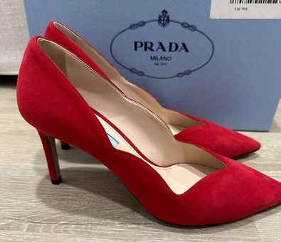 Prada Suede Pumps in Red