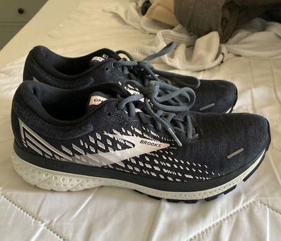 Brooks clearance court shoes