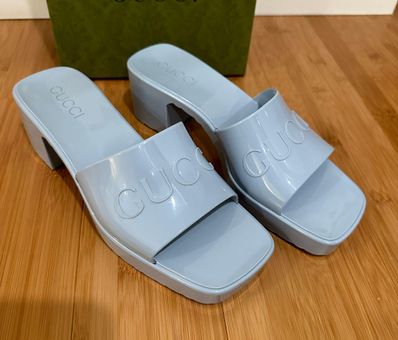 Authentic Gucci rubber sandals 🩴🌟 | Rubber sandals, Sandals, Girls sandals