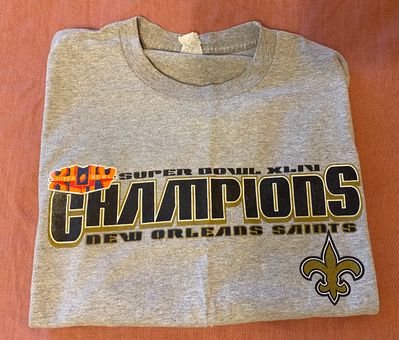 NFL Vintage Super Bowl Saints Graphic Tee Multiple Size L - $30