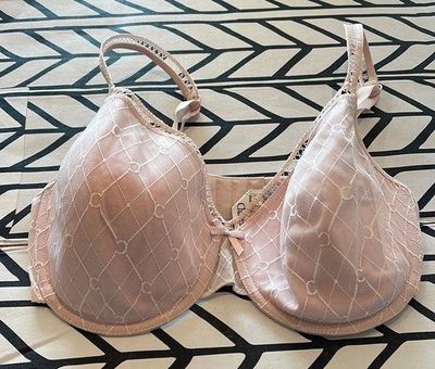 Chantelle Graphie Bra in pastel pink NWOT 34DDD Size undefined - $36 - From  Jean