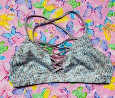 Victoria's Secret WOMENS SPORT AZTEC PRINT STRAPPY SPORTS BRA Gray Size XS  - $13 (88% Off Retail) - From NeonUnicorn