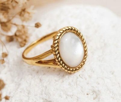 Vintage Mother of Pearl Ring - Elisabeth - 5